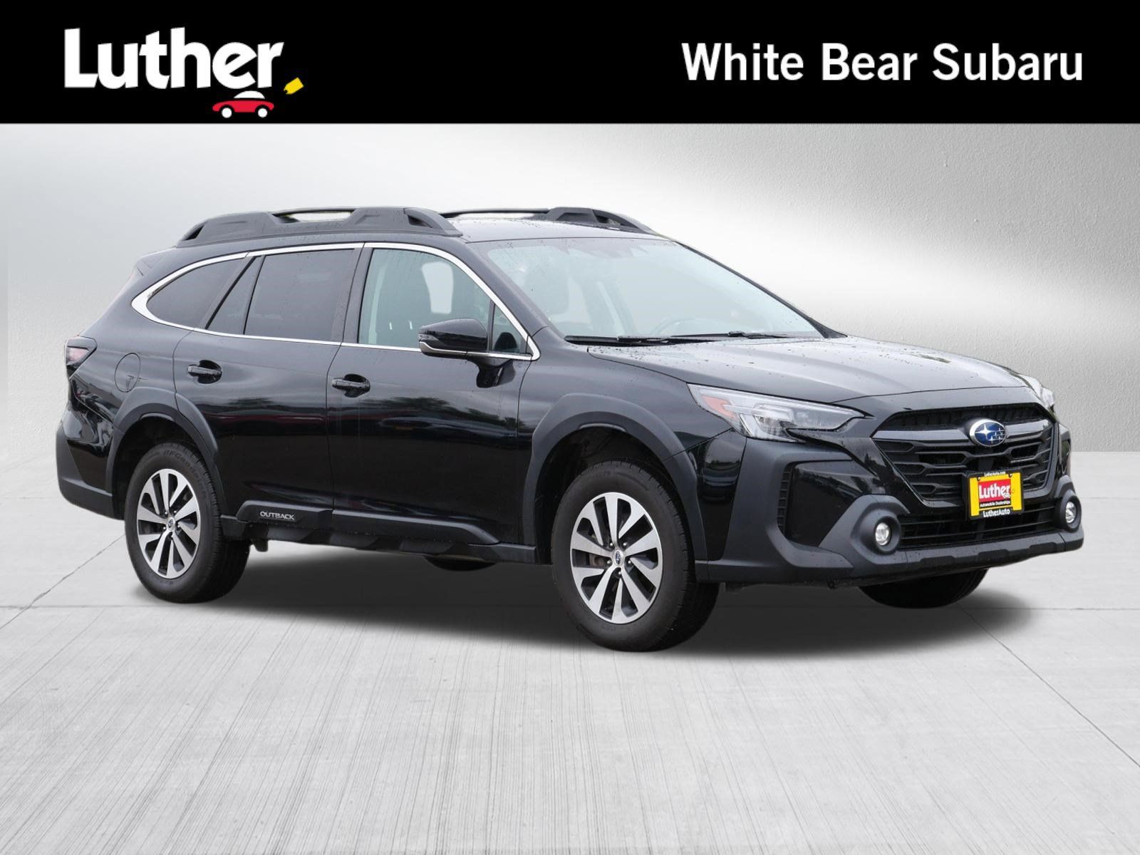 Used 2023 Subaru Outback Premium AWD/4WD image 1
