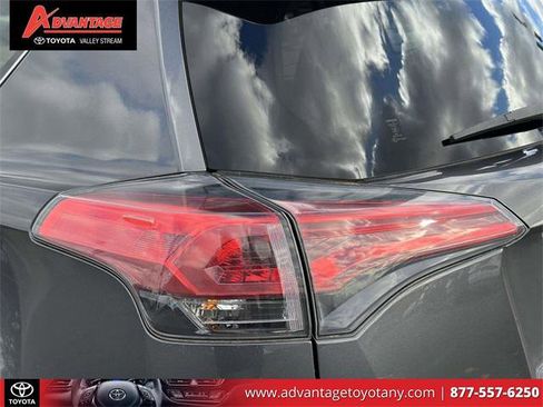 Certified 2018 Toyota RAV4 LE image 10