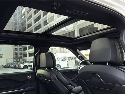 New 2026 Lincoln Navigator Reserve w/ Jet Appearance Package image 5