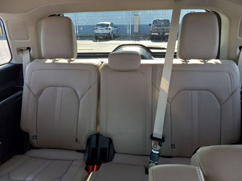 Used 2023 Ford Expedition Limited AWD/4WD image 16