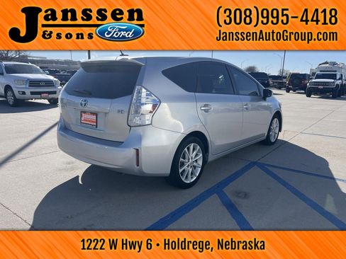 Used 2014 Toyota Prius V Five image 6