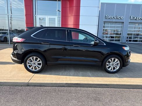 Used 2022 Ford Edge Titanium AWD/4WD image 6