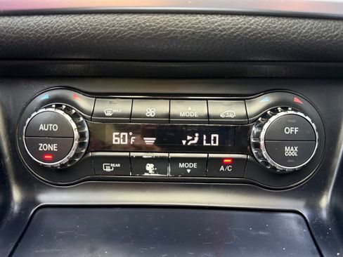 Used 2016 Mercedes-Benz CLA 250 image 25