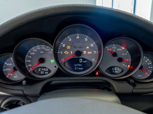 Used 2010 Porsche 911 Turbo image 11