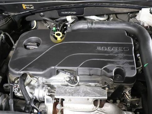 Used 2023 Chevrolet Malibu LT FWD image 14