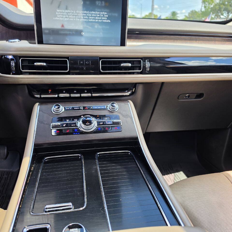 Used 2020 Lincoln Aviator Reserve w/ Equipment Group 201A RWD image 12