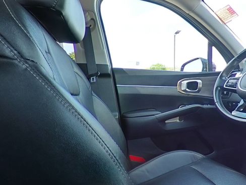 Used 2022 Kia Sorento S image 30