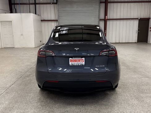Used 2023 Tesla Model Y Long Range image 18