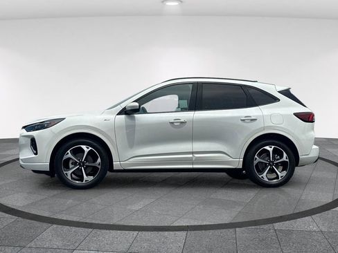 Certified 2023 Ford Escape ST-Line Elite AWD/4WD image 9