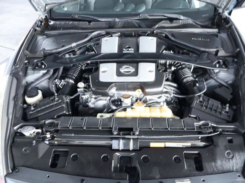 Used 2014 Nissan 370Z Touring w/ Sport Package RWD image 31