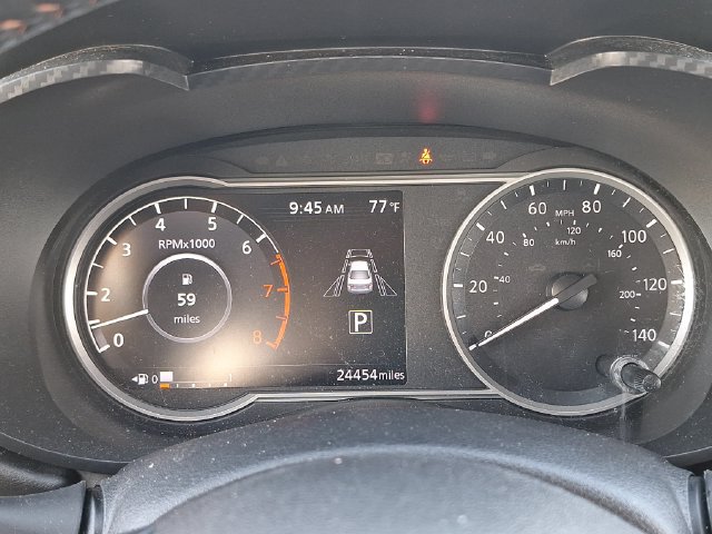 Certified 2025 Nissan Versa SR w/ Trunk Package FWD image 11