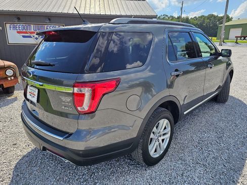 Used 2018 Ford Explorer XLT w/ Equipment Group 202A AWD/4WD image 10