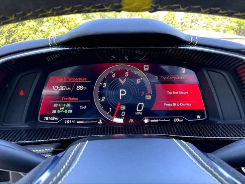 Used 2023 Chevrolet Corvette Stingray Premium Conv w/ Z51 Performance Package RWD image 10