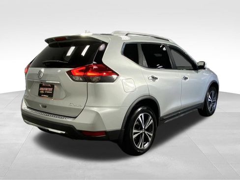 Used 2017 Nissan Rogue SL w/ SL Premium Package AWD/4WD image 10