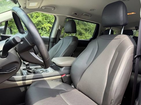 Used 2026 Kia Carnival FWD image 8