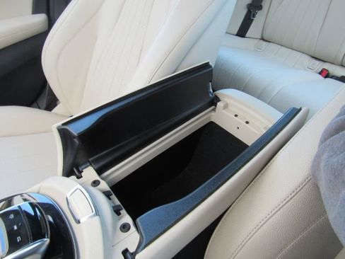 Used 2017 Mercedes-Benz E 300 image 52