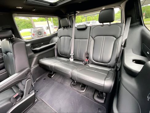 New 2026 Jeep Grand Wagoneer 4WD w/ Premium Group I image 22
