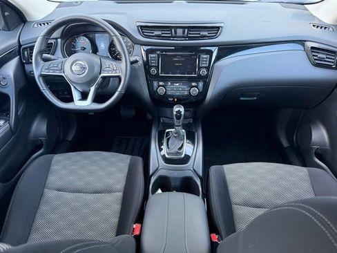 Certified 2021 Nissan Rogue Sport SV image 24