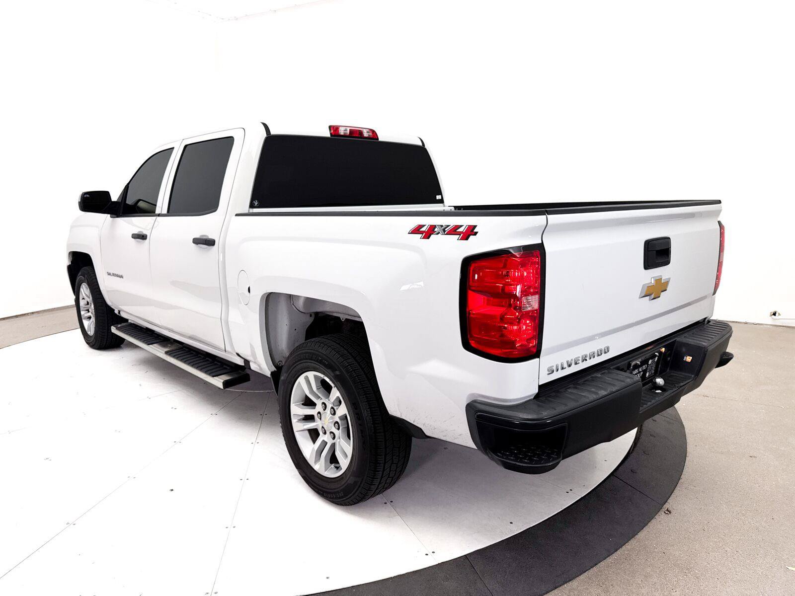 Used 2018 Chevrolet Silverado 1500 W/T w/ WT Fleet Convenience Package AWD/4WD image 9