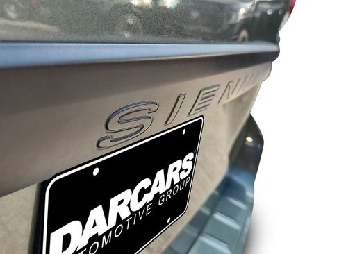 Used 2020 Toyota Sienna L image 30