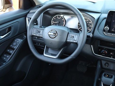 New 2026 Nissan Rogue SV image 25