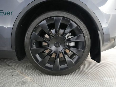 Used 2023 Tesla Model Y Long Range AWD/4WD image 9