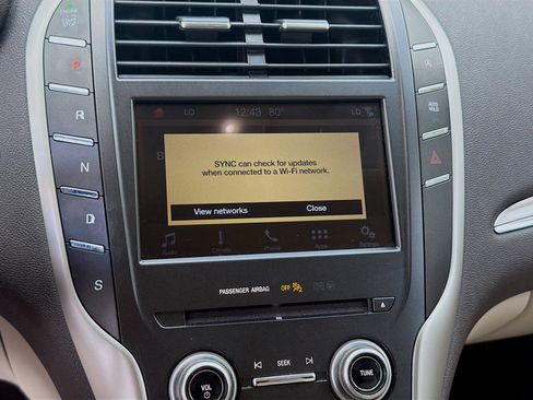 Used 2019 Lincoln MKC Premiere FWD image 13