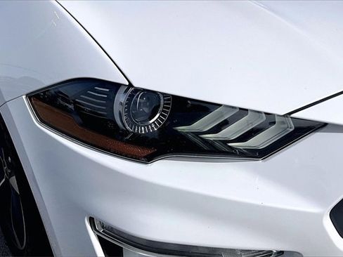 Used 2018 Ford Mustang Coupe image 24