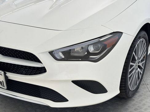 Used 2022 Mercedes-Benz CLA 250 4MATIC image 11