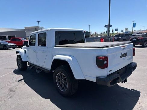 Used 2023 Jeep Gladiator Overland AWD/4WD image 15