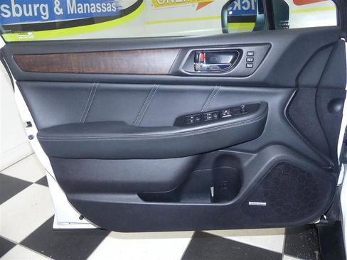 Used 2019 Subaru Outback 2.5i Limited w/ Popular Package #2 image 24