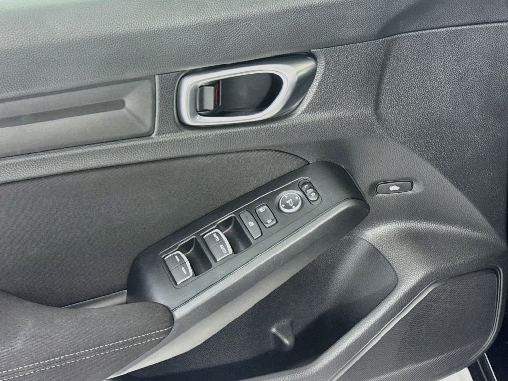 Used 2025 Honda Civic Sport image 18