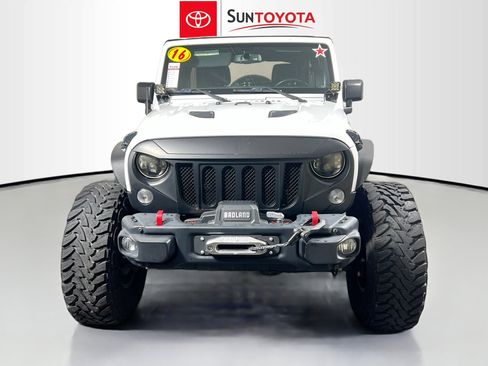 Used 2016 Jeep Wrangler Unlimited Rubicon AWD/4WD image 10