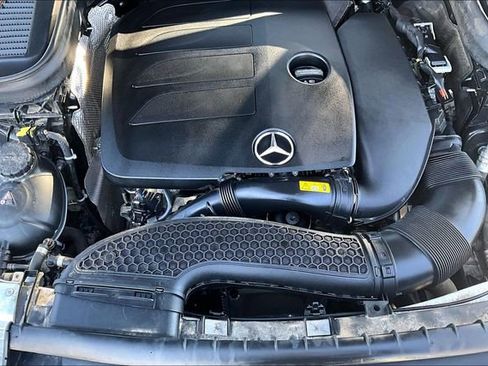 Used 2021 Mercedes-Benz GLC 300 GLC 300 image 28