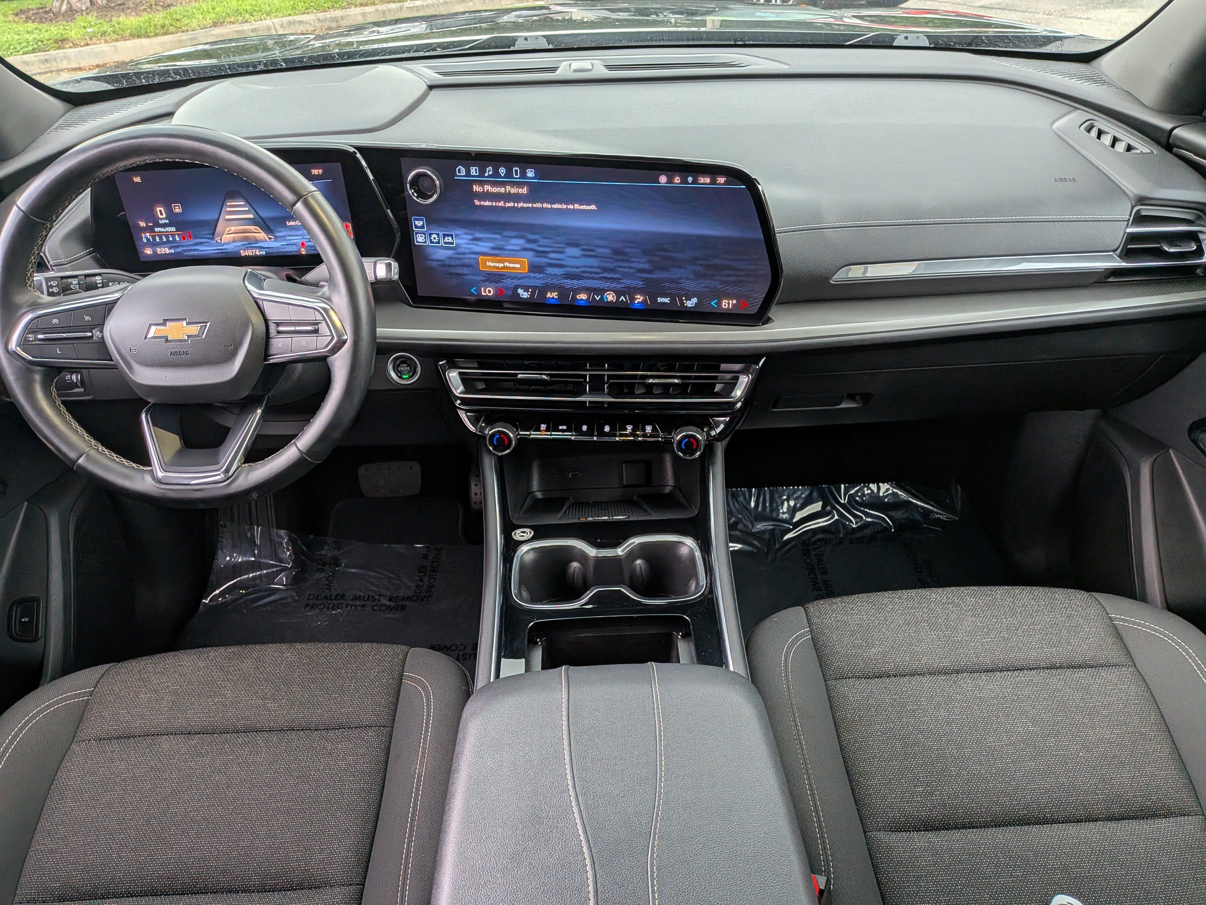 Used 2024 Chevrolet Traverse LT FWD image 17