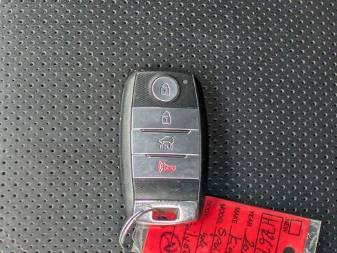 Used 2017 Kia Sportage EX w/ EX Technology Package image 37