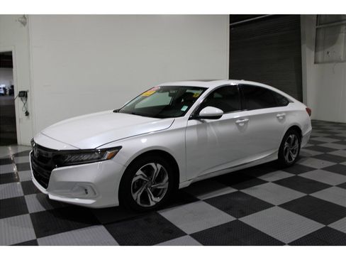 Used 2020 Honda Accord EX image 7