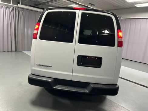 Used 2017 Chevrolet Express 2500 LS RWD image 6