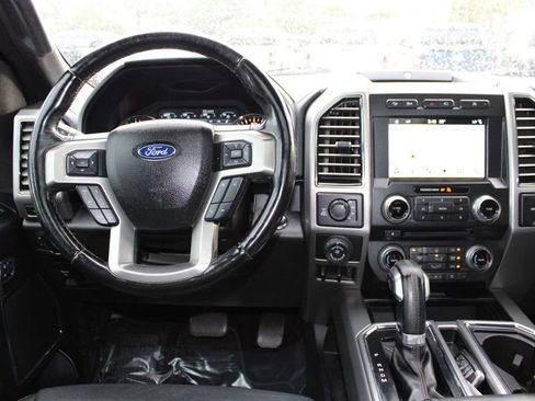 Used 2018 Ford F150 Platinum w/ Equipment Group 701A Luxury image 14