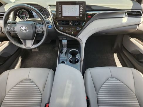 Used 2024 Toyota Camry SE FWD image 19