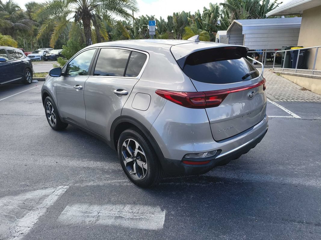 Used 2022 Kia Sportage LX AWD/4WD image 3