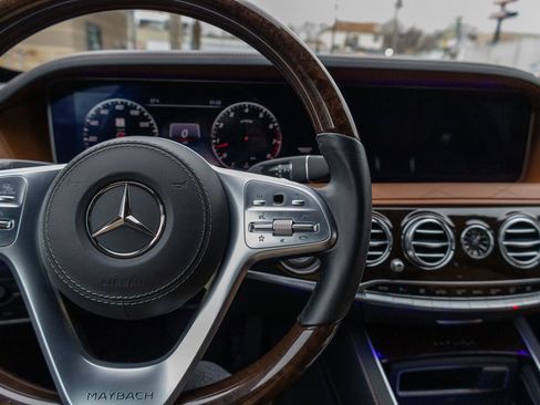 Used 2018 Mercedes-Benz Maybach S 560 4MATIC image 45