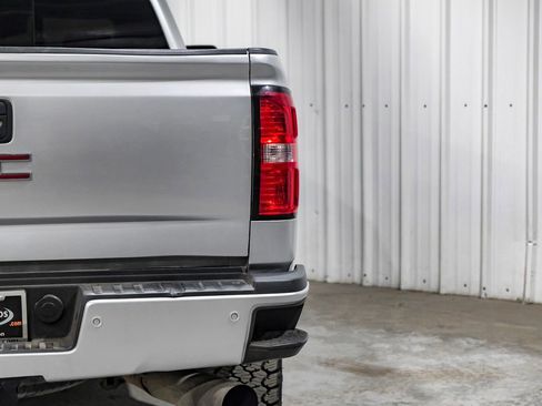 Used 2017 GMC Sierra 2500 Denali w/ Duramax Plus Package image 48