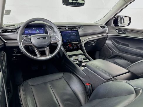 Used 2023 Jeep Grand Cherokee L Limited image 29