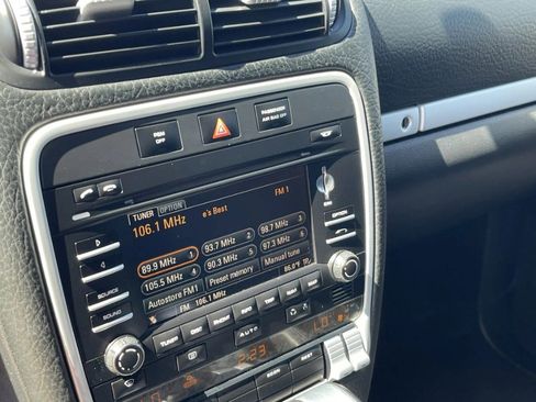 Used 2009 Porsche Cayenne GTS image 38