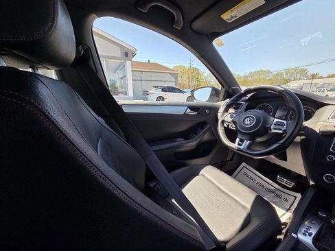 Used 2012 Volkswagen Jetta GLI Autobahn image 18