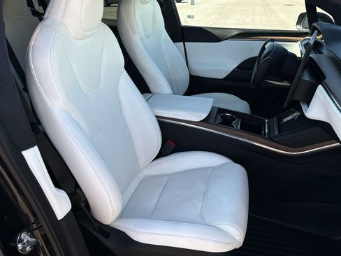 Used 2023 Tesla Model X AWD/4WD image 16