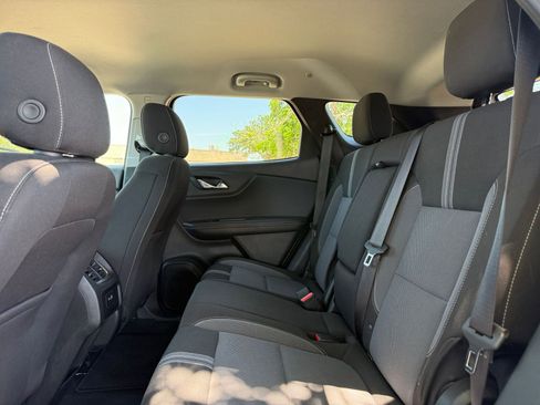 Used 2025 Chevrolet Blazer LT FWD image 25