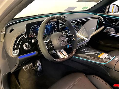New 2026 Mercedes-Benz E 53 AMG e 4MATIC Sedan image 9