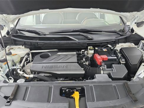 Used 2023 Nissan Rogue SV FWD image 32